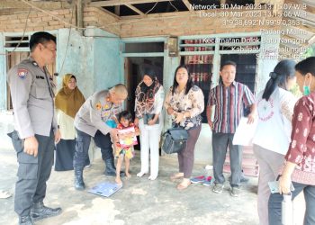 Kapolsek Serbelawan saat kawal program Bangga Kencana upaya percepatan atasi stunting. (nawasenanews/Ist)