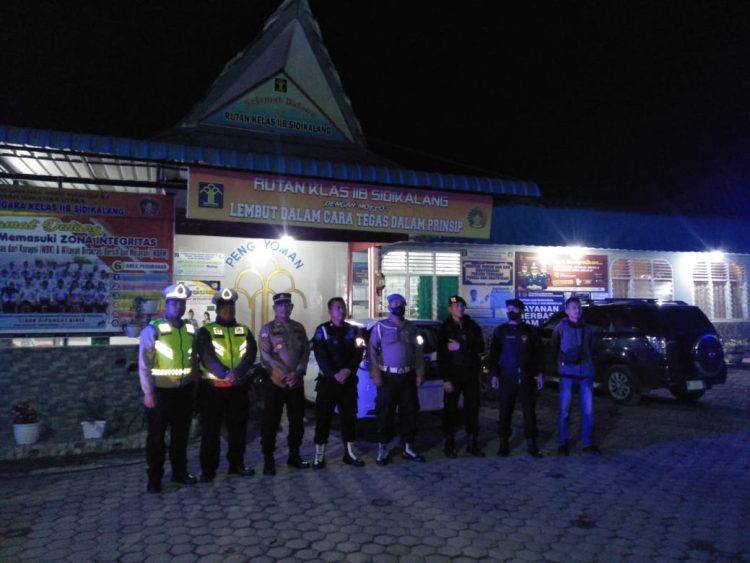 Polres Dairi saat gelar apel untuk Kegiatan Rutin Yang Ditingkatkan ( KRYD). (Nawasenanews/Ist).