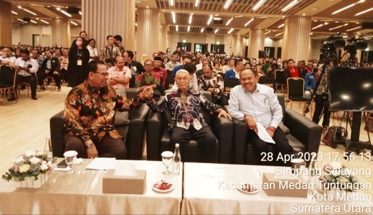 Maruli Siahaan saat menghadiri Perayaan Paskah Provinsi Sumatera Utara tahun 2023 yang dihadiri Gubsu Eddy Rahmayadi serta Ketua DPRD Sumut Baskami Ginting dan para tokoh lainnya.(Nawasenanews/ Ist)