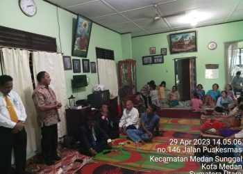 Maruli Siahaan saat memberikan kata sambutan di acara partangiangan dan periodisasi STM PHP Medan.( Nawasenanews/ Ist)