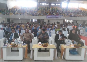 Maruli Siahaan hadir diantara massa PABORAS kota Medan di Pardede Hall untuk diulosi dan didoakan sukses menjadi anggota DPR RI dari Dapil I Sumut di 2024 mendatang.( Nawasenanews.com/ Ist)