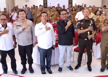 Bupati dan Ketua DPRD Simalungun bersama Forkopimda pada acara Coffee Morning bersama Forkopimda di Aula Andar Siahaan Mapolres Simalungun.( Nawasenanews/ Ist).