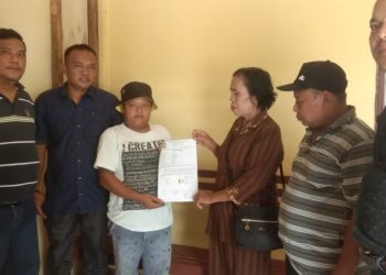 Polsek Raya Kahean melakukan Restorative Justice antara Sameria Sinaga yang 6 anak ekor anjingnya dicuri Trisno.(Nawasenanews/ Ist)