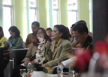 Bunda Paud Dairi mengatakan saat Verifikasi Lapangan Hybrid (VLH) Evaluasi Kabupaten Layak Anak (KLA) Kabupaten Dairi, bersama Kementerian Pemberdayaan Perempuan dan Perlindungan Anak (PPPA) RI bahwa di Dairi sudah hampir selesai membangun satu desa satu Paud.( Nawasenanews/ Ist).