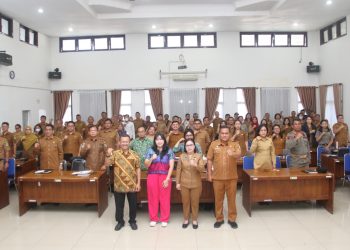 Pemko Pematang Siantar melalui Dinas Kominfo menggelar Bimtek penyusunan master plant smart city di ruang data.(Nawasenanews/ Ist)