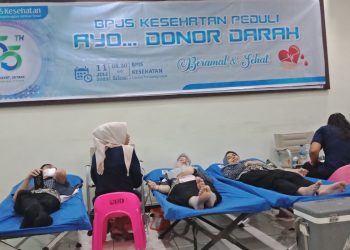 Dalam rangka HUT ke 55,BPJS Kesehatan Cabang Pematang Siantar menggandeng PMI Kota Pematang Siantar untuk kegiatan sosial donor darah. ( Nawasenanews/ Ist)