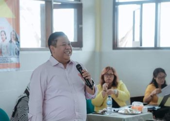 Bupati Dairi saat menutup Workshop Implementasi Kurikulum Merdeka bagi guru kelas I - IV dan kepala sekolah SD, baik negeri maupun swasta se-Kecamatan Sumbul.( Nawasenanews/ Ist)