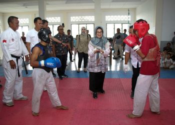 dr Susanti membuka Kejurda JKI Sumut 2023 yang diikuti 250 atlet. ( Nawasenanews.com / Ist)