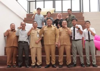 Pemkab Dairi melalui Disperindagkop UMKM bersama SMA Swasta HKBP melakukan kerjasama magang dan Pelatihan bisnis dan Manajemen wira usaha Kopi.(Nawasenanews.com/ Ist)