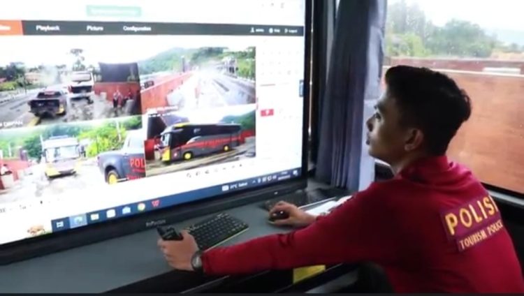 Pengamanan obyek vital di daerah tujuan wisata prioritas Danau Toba diperlengkapi dengan bus Command yang dilengkapi CCTV dan 7 layar monitoring yang bisa memantau lebih kurang sejauh 3 Km.(Nawasenanews.com/ Ist)