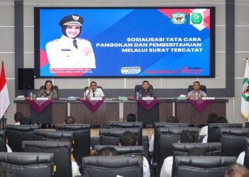 Pemko Pematang Siantar menyosialisasikan Tata Cara Panggilan dan Pemberitahuan melalui Surat Tercatat, yang dibuka oleh Wali Kota Pematang Siantar dr Susanti Dewayani SpA diwakili Pj Sekretaris Daerah (Sekda) Dwi Aries Sudarto.( Nawasenanews.com/ Ist)