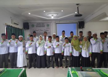 Pengurus Lembaga Dakwah Khusus Perbaikan Akhlak foto bersama usai dikukuhkan (Nawasenanews/Ist)