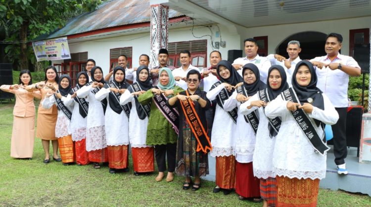 Bunda Paud Kabupaten Simalungun foto bersama para Bunda Paud Nagori se Kecamatan Gunung Maligas.( Nawasenanews/Ist)