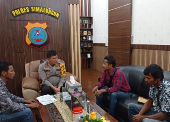 Keluarga besar Topan Bakkara dan Harmilawaty melaporkan dugaan malpraktek yang dilakukan bidan Elvinawati sehingga Harmilawaty semoat kritis sedangkan bayinya meninggal dunia.( Nawasenanews/ Ist)