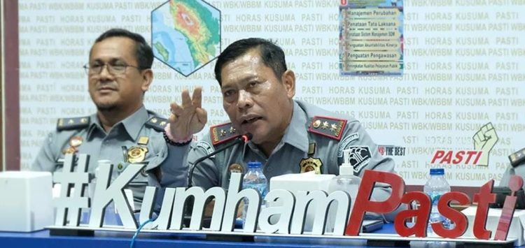 Kepala Kantor Kementerian Hukum dan Hak Asasi Manusia Sumatera Utara, Jahari Sitepu saat memberi keterangan pers atas upaya pengungkapan kasus Narkoba. ( Nawasenanews/ Ist)