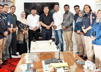 Bupati Simalungun menerima audensi Komisi Pemilihan Umum (KPU) Kabupaten Simalungun di rumah kediaman Bupati Simalungun Jln Surung Dayung Pematang Simalungun Kecamatan Siantar, Simalungun, Sumut, Sabtu (18/11/2023).( Nawasenanews/ Ist)