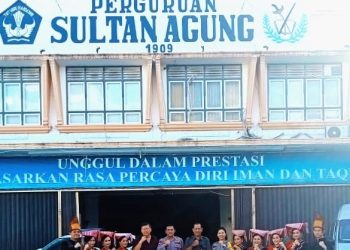 Keterangan Foto : Polres Pematang Siantar bersama Perguruan Sultan Agung turut serta dalam Pagelaran Seni Budaya yang dirangkai dengan Deklarasi Pemilu Damai. (Ist)