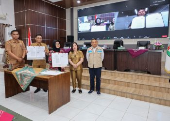 Pemko Pematang Siantar melakukan penandatanganan kesepakatan bersama atau memorandum of understanding (MoU) untuk atasi stunting, yang dilakukan Wali Kota Pematang Siantar dr Susanti Dewayani SpA dan Director of Basic Education Yayasan Bhakti Tanoto Margaretha Ari Widowati secara daring. ( Nawasenanews/ Ist)