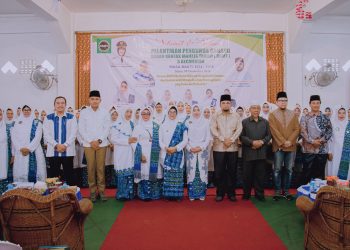 Keterangan Foto : Anggota DPRD Sumatera Utara (Sumut) Gusmiyadi, Wali Kota Pematang Siantar, Ketua MUI Kota Pematang Siantar, anggota DPR RI, Pengurus dan Pembina BKMT.(Ist)