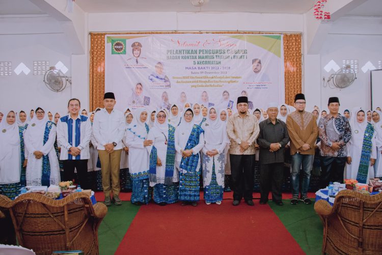 Keterangan Foto : Anggota DPRD Sumatera Utara (Sumut) Gusmiyadi, Wali Kota Pematang Siantar, Ketua MUI Kota Pematang Siantar, anggota DPR RI, Pengurus dan Pembina BKMT.(Ist)