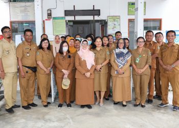 Keterangan Foto: Wali Kota Pematang Siantar saat kunjungan kerja ke salah satu Puskesmas untuk memastikan pelayanan yang baik sudah dilakukan ke masyarakat.(Ist)