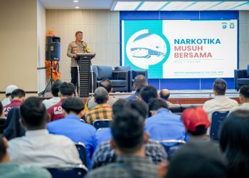 Keterangan Foto : Kapolda Sumut, Irjen Pol Agung Setya Imam Effendi saat menjadi pembicara (keynote speaker) dalam seminar meningkatkan kesejahteraan sosial orang dengan gangguan penyalahgunaan narkoba melalui program rehabilitas sosial.(Ist)