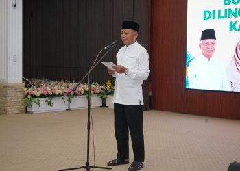 Keterangan Foto : Bupati Asahan H. Surya, B.Sc. saat memberi sambutan pada acara buka bersama Ramadhan 1445 H Pemkab Asahan.(Ist)