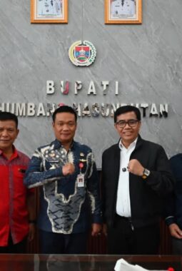 Bupati Humbahas Terima Kunjungan Wakil Ketua Yayasan Santo Thomas Bahas MoU Bidang Pendidikan dan Pertanian